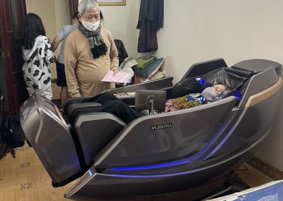 Cách chọn ghế massage toàn thân cho người già - người cao tuổi hình 2
